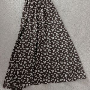 Chic Floral A-Line Skirt in Brown